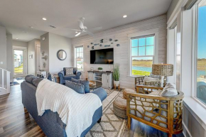 Waterfront Villa on St Charles Bay